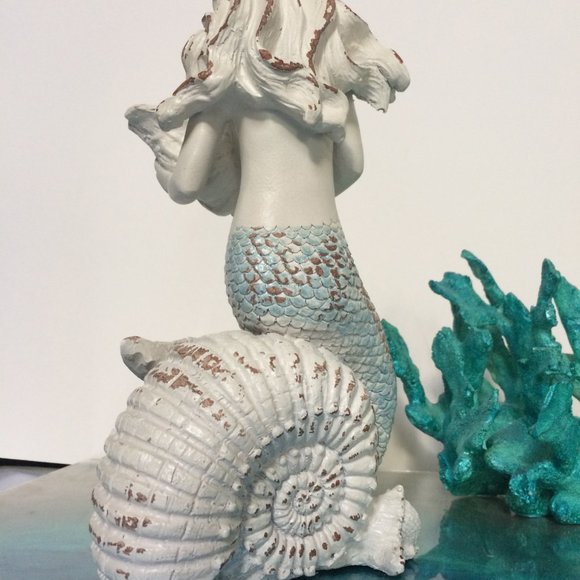 Mermaid Sculpture sitting on Sea Shell - Picture 6 of 7